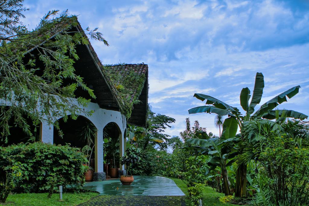 Hotel Mountain Paradise La Fortuna Exterior photo