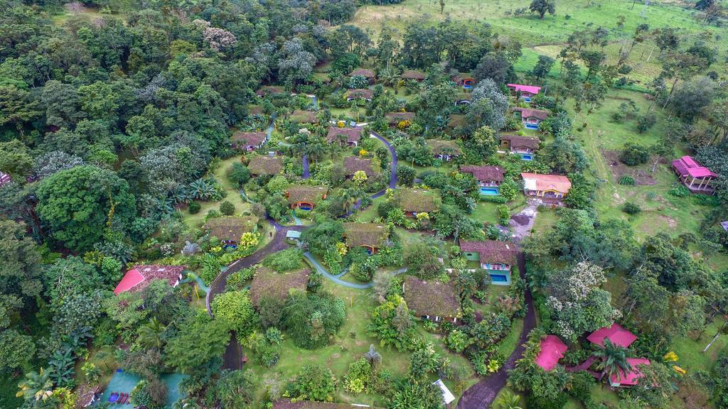 Hotel Mountain Paradise La Fortuna Exterior photo